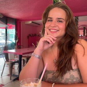 Meet your Posher, Angelika